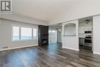 515 N Service Rd in Stoney Creek, ON - Building Photo - Building Photo