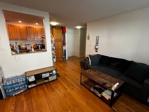 15 Euston Rd, Unit 9 in Boston, MA - Foto de edificio - Building Photo