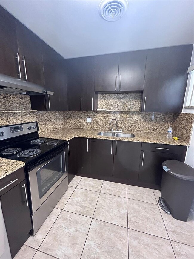 3500 Polk St, Unit ONE OF A KIND CONDO in Hollywood, FL - Foto de edificio - Building Photo