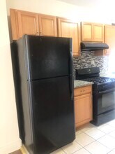 4416 N Ashland Ave, Unit 3E in Chicago, IL - Building Photo - Building Photo