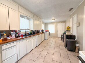 2710 32nd St in Lubbock, TX - Building Photo - Building Photo