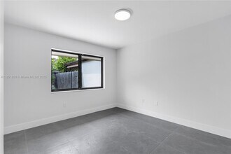 7106 SW 103rd Pl in Miami, FL - Building Photo - Building Photo