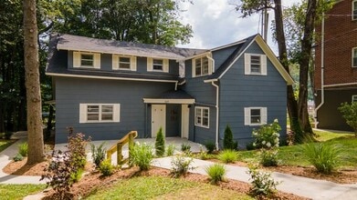 237 Queen St, Unit #1 in Boone, NC - Foto de edificio - Building Photo