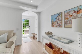1097 Frank Whiteman Blvd in Naples, FL - Building Photo - Building Photo
