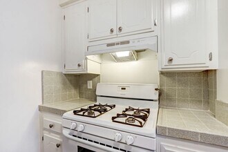 1306 Armacost Ave in Los Angeles, CA - Building Photo - Building Photo
