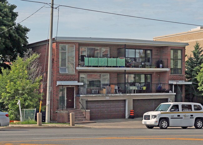 339-341 Sheppard Ave E in Toronto, ON - Building Photo - Building Photo