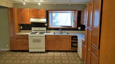 1525 Devon St in Ypsilanti, MI - Foto de edificio - Building Photo