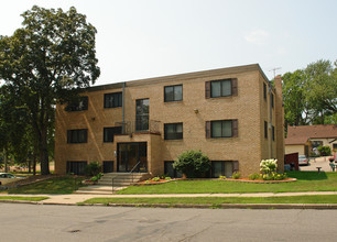 5544/5301 Chicago Ave S in Minneapolis, MN - Building Photo - Building Photo