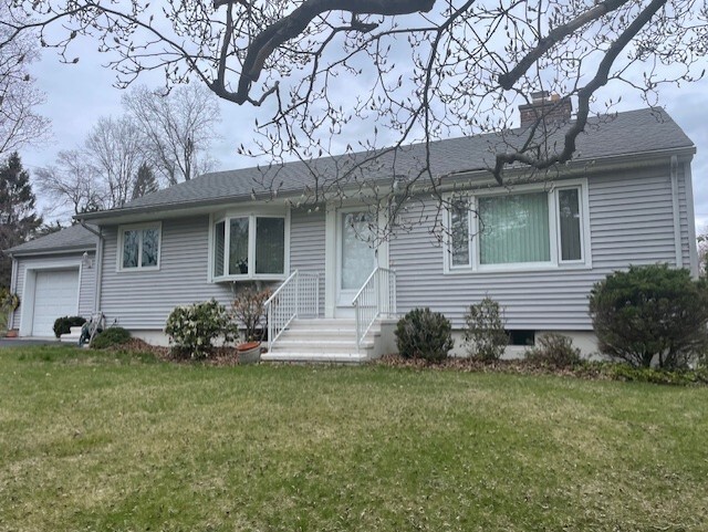 171 Derby Ave in Orange, CT - Building Photo - Building Photo