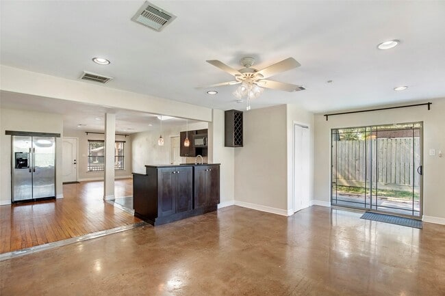 property at 2106 Stonecrest Dr