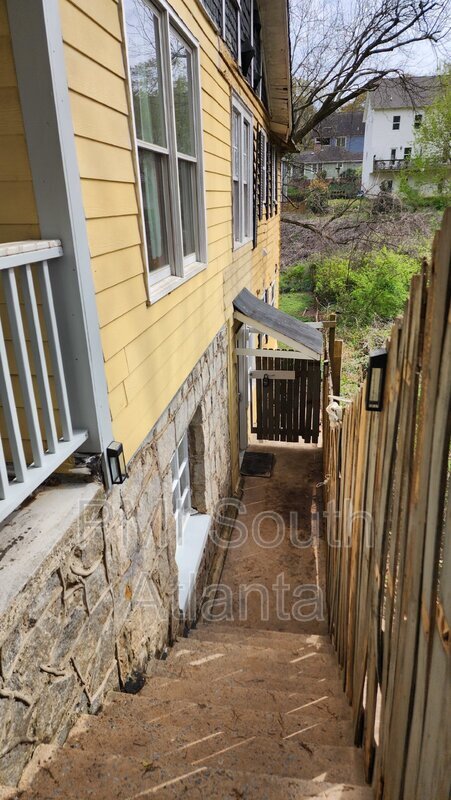 1201 Hosea L Williams Dr SE in Atlanta, GA - Building Photo - Building Photo