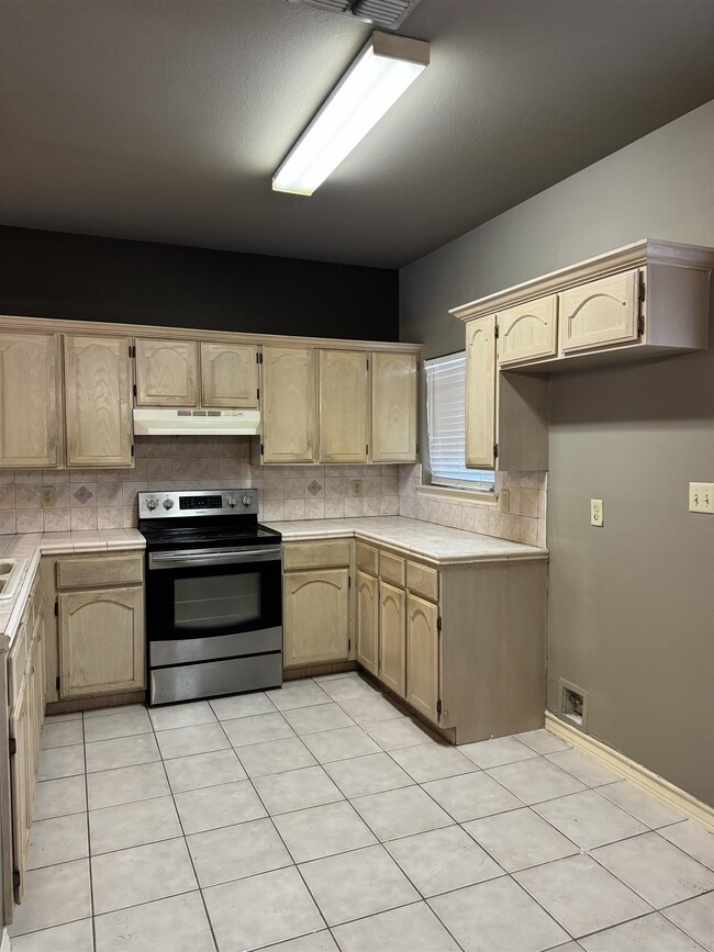 9903 Crystal Ct in Laredo, TX - Building Photo - Building Photo