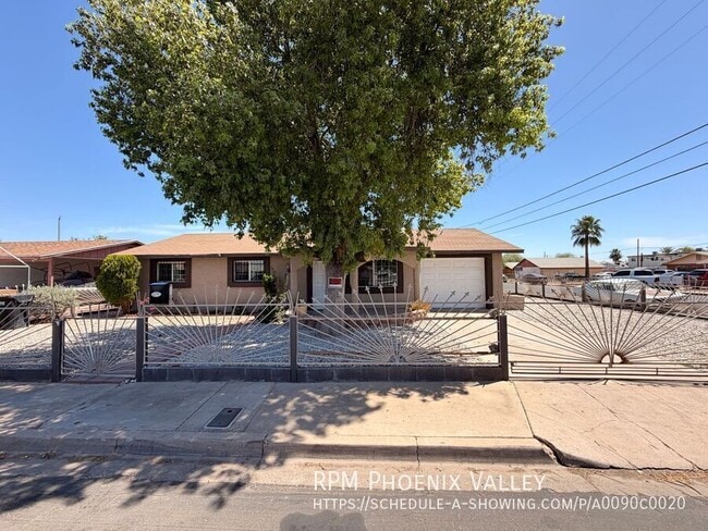 301 N 3rd St in Avondale, AZ - Building Photo - Building Photo