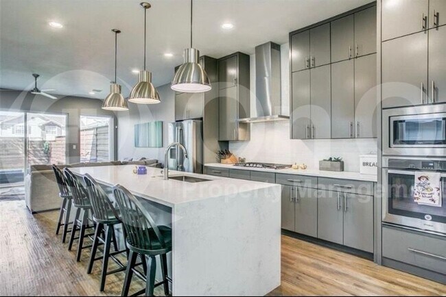 4417 Munger Ave in Dallas, TX - Building Photo - Building Photo