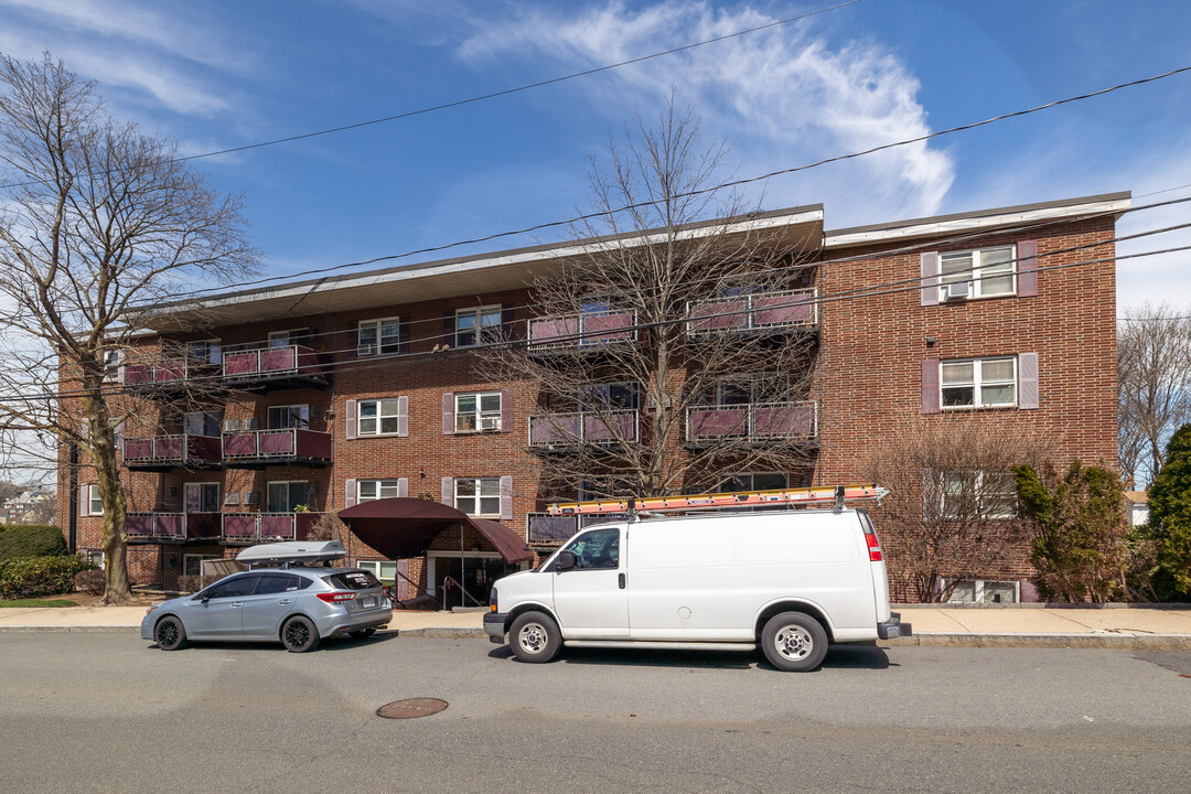 Warren Heights in Chelsea, MA - Foto de edificio