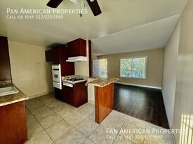 326 S Gerhart Ave in East Los Angeles, CA - Building Photo