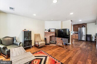1325 Fairmont St NW in Washington, DC - Building Photo - Building Photo