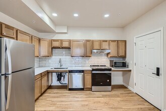 Carr St Flats in Lakewood, CO - Building Photo - Building Photo