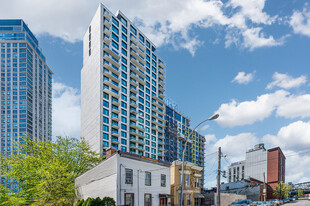 Pearson Street Condos in Long Island City, NY - Building Photo