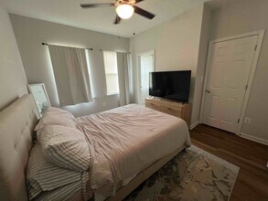 2945 Chinkapin Oak Ln in Woodbridge, VA - Foto de edificio - Building Photo
