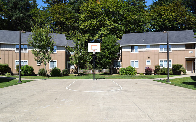 Villa del Sol in McMinnville, OR - Foto de edificio - Building Photo