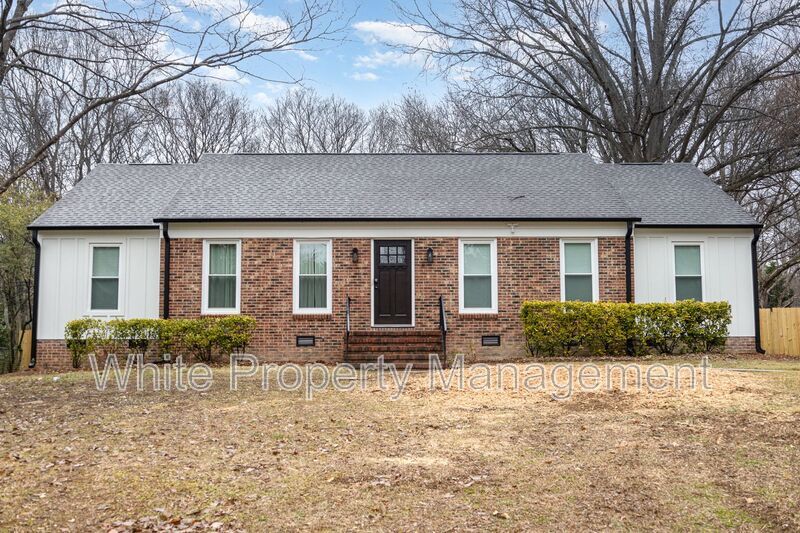 1627 Bonnie Ln in Charlotte, NC - Building Photo