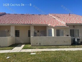 1628 Cactus Dr in Lancaster, CA - Building Photo