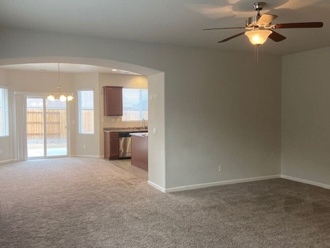 230 Red Oak Dr in Fernley, NV - Building Photo - Building Photo
