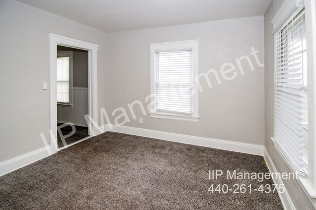 9903 Sladden Ave in Garfield Heights, OH - Building Photo - Building Photo