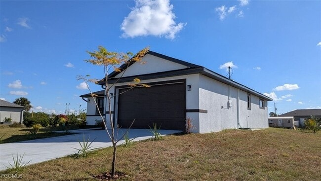 8033 Oakleaf Cir in La Belle, FL - Building Photo - Building Photo