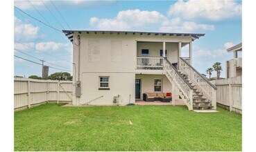 5627 Avenue R in Galveston, TX - Building Photo - Building Photo