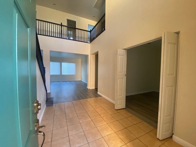 25335 MacKenzie Ct in Moreno Valley, CA - Building Photo - Building Photo