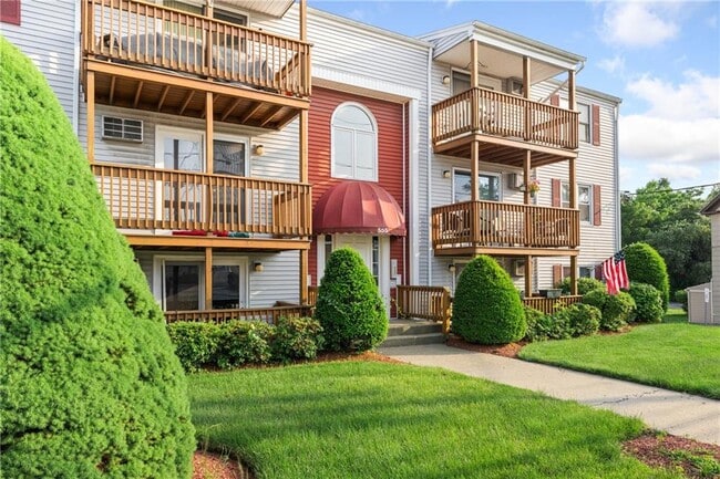 property at 555 Diamond Hill Rd