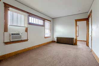5907 Havelock Ave in Lincoln, NE - Foto de edificio - Building Photo
