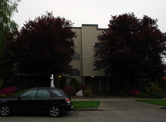 Stone Ave Condos in Seattle, WA - Building Photo - Building Photo