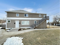 1124 11th Ave NW, Unit A in Minot, ND - Foto de edificio - Building Photo