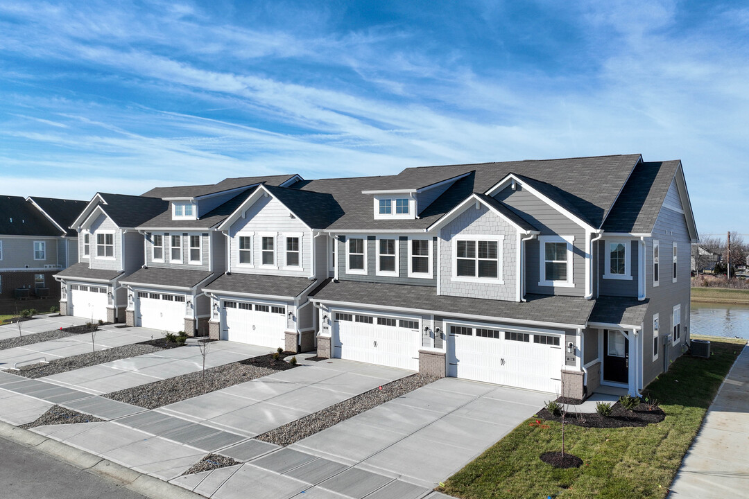 Wynne Farms Townhomes in Brownsburg, IN - Building Photo