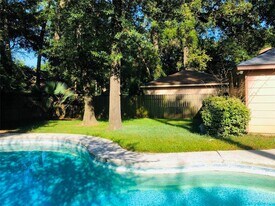2123 Lakeville Dr in Houston, TX - Building Photo