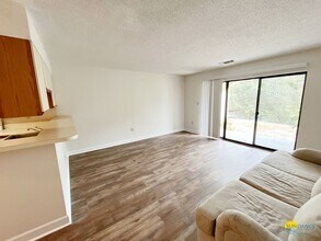107 Westlake Ct in Niceville, FL - Building Photo - Building Photo