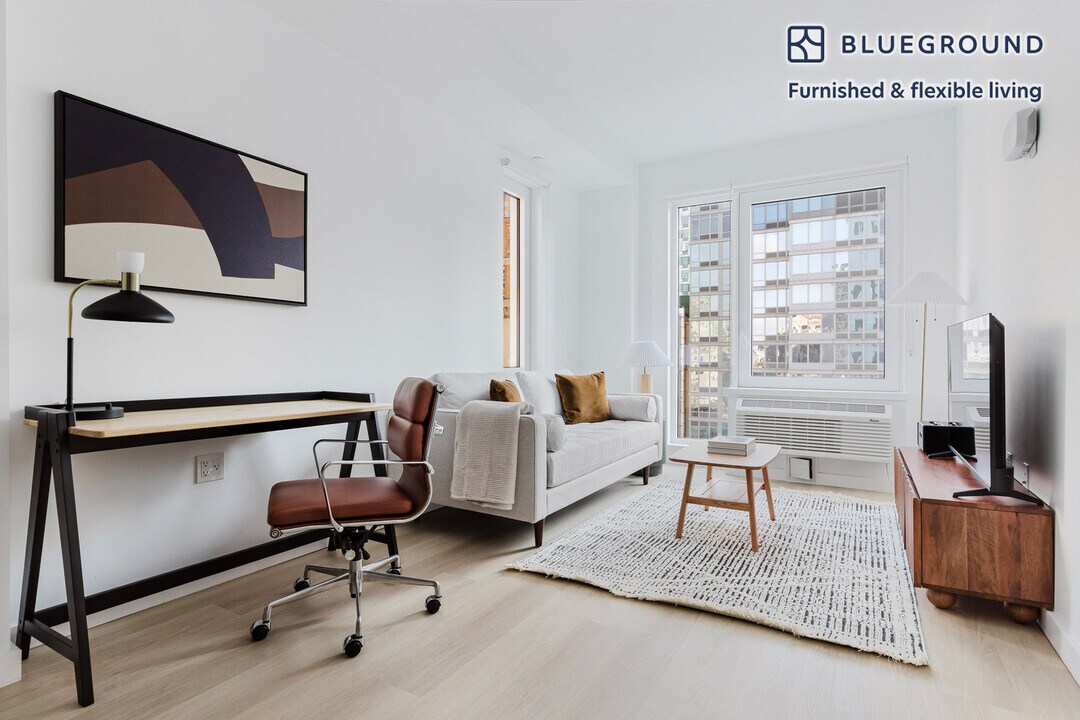 150 Lawrence St in Brooklyn, NY - Building Photo