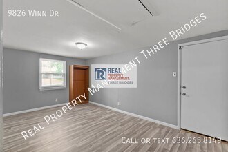 9826 Winn Dr in St. Louis, MO - Building Photo - Building Photo