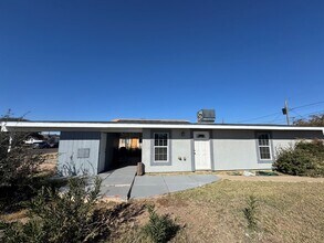 2700 Cumberland Rd in Odessa, TX - Building Photo - Building Photo