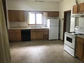 323 3rd Ave in Eau Claire, WI - Building Photo - Building Photo