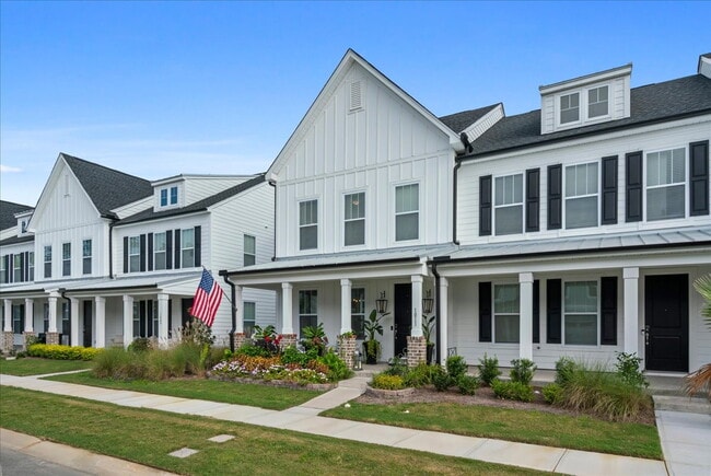 1011 Swamp Harrier Ave in Ravenel, SC - Building Photo - Building Photo