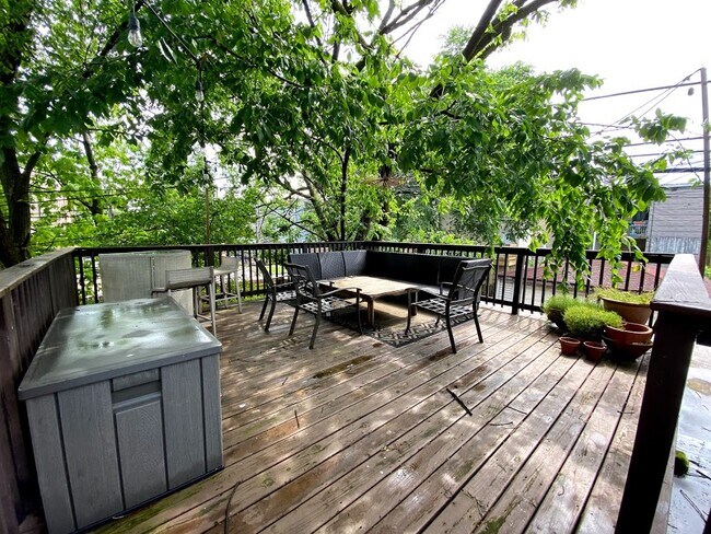 1402 N Bell Ave in Chicago, IL - Building Photo - Building Photo