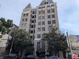 634 S Gramercy Pl in Los Angeles, CA - Building Photo