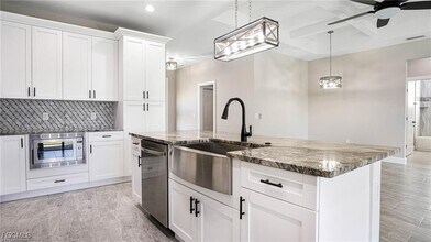 1504 NW 37th Ave in Cape Coral, FL - Building Photo - Building Photo