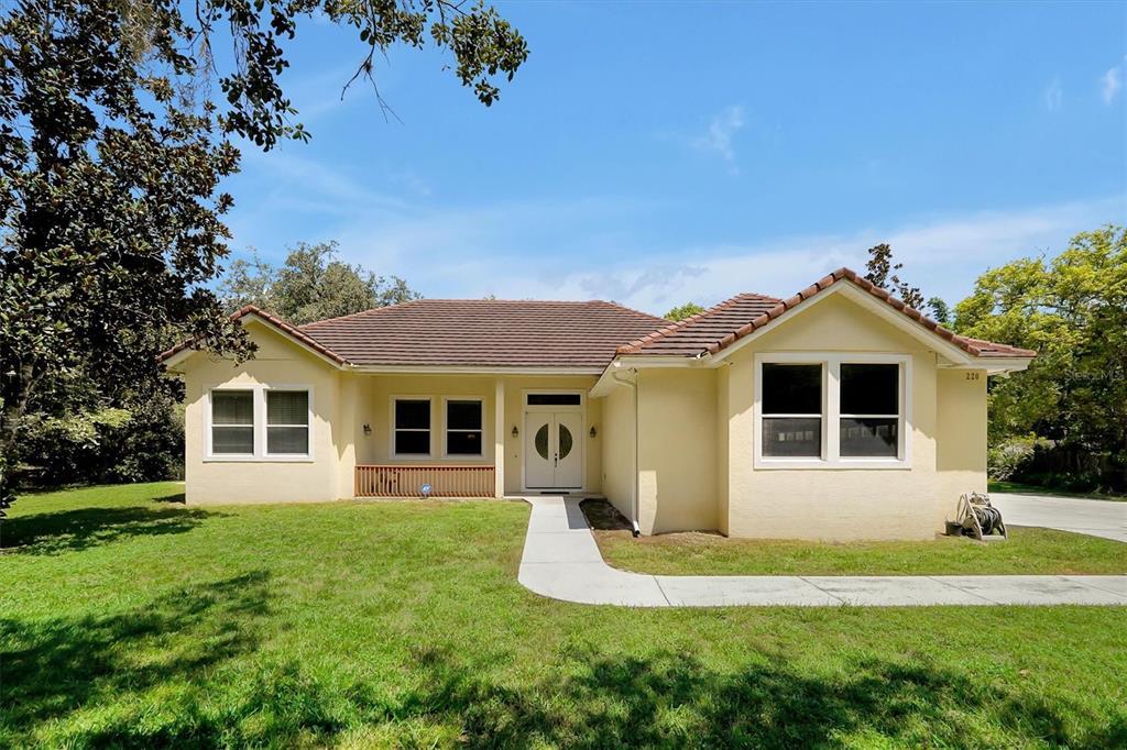 220 E Bahama Rd in Winter Springs, FL - Building Photo