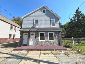 553 Mumford St in Schenectady, NY - Building Photo