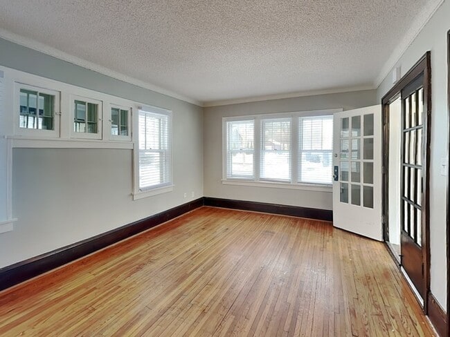 891 Hazelwood St in St. Paul, MN - Foto de edificio - Building Photo